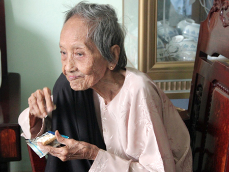 Năm 2011, Tổ chức Kỷ lục Việt Nam đã công nhận cụ Nguyễn Thị Trù là Cụ bà cao tuổi nhất Việt Nam.